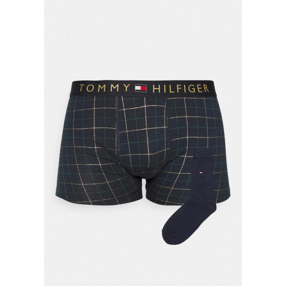 Set för män Tommy Hilfiger boxershorts och strumpor i en presentförpackning (UM0UM01996 0UI)