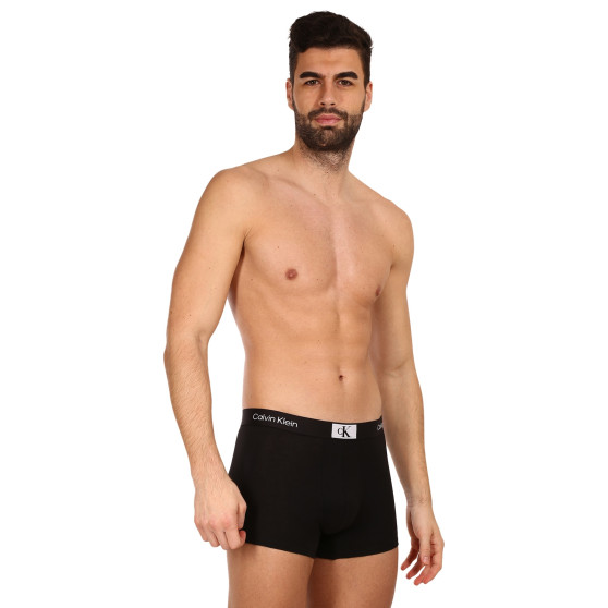 3PACK Boxershorts för herrar Calvin Klein svart (NB3528A-UB1)