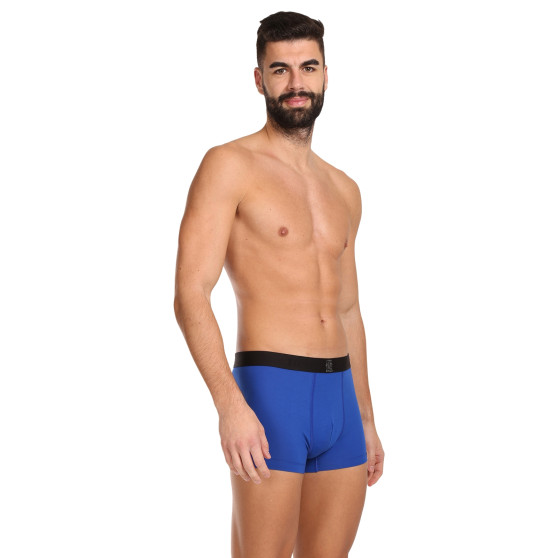 Set för män Tommy Hilfiger boxershorts och strumpor i en presentförpackning (UM0UM03040 0WY)