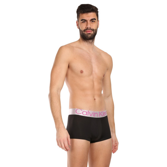 3PACK Boxershorts för herrar Calvin Klein svart (NB3074A-MHQ)